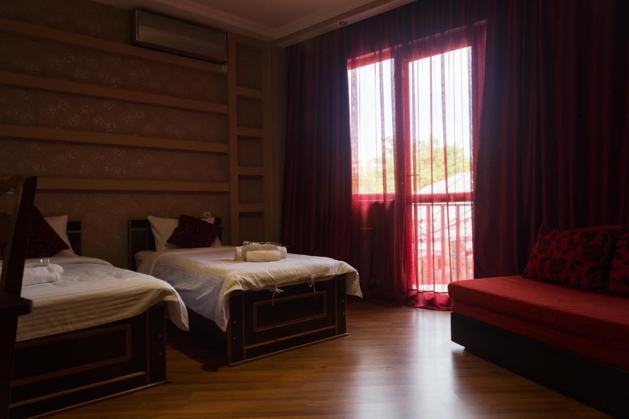 Begi Hotel Tiflis Exterior foto
